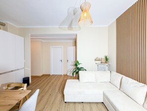 Living area - Japanese Luxury Retreat - Dyson - 2 Rooms - Zara - Hilton (Milano)