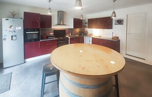 Réfrigérateur, four, plaque de cuisson, lave-vaisselle