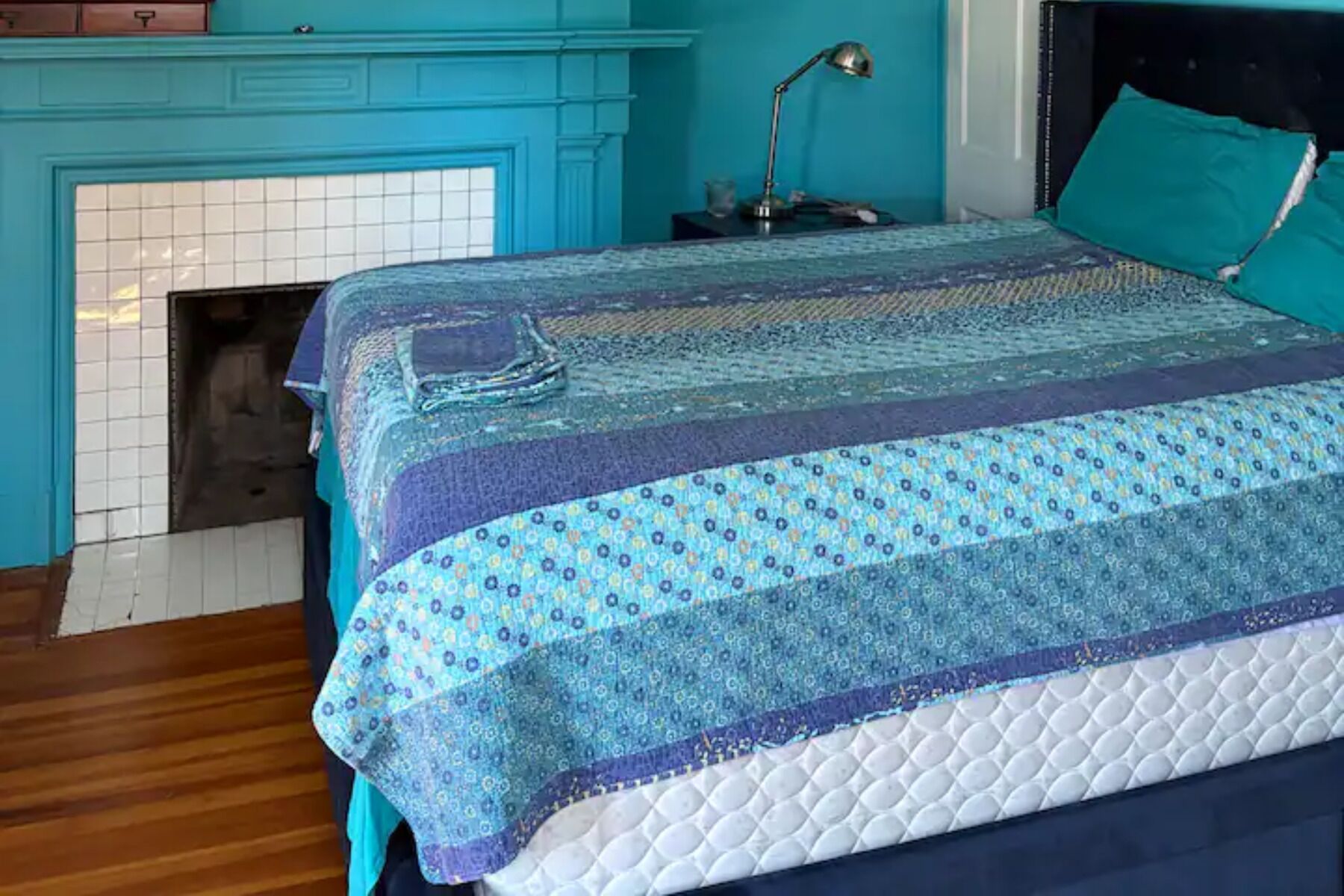 4 間睡房、熨斗/熨衫板、上網、床單