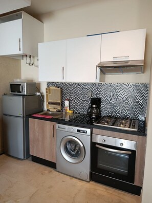 Private kitchen - BEAUTIFUL STUDIO IN MARRAKECH IN A PRESTIGIOUS RESIDENCE (Marrakech)