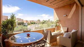 Apartamento Deluxe, vistas al jardín | Terraza o patio