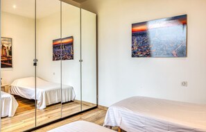 2 bedrooms, travel cot, free WiFi - Gorgeous home in Auvilliers with WiFi (Auvilliers)