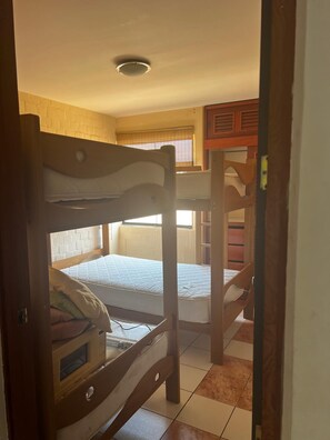 3 bedrooms, WiFi, bed sheets - Beachfront Getaway (Cerro Azul)