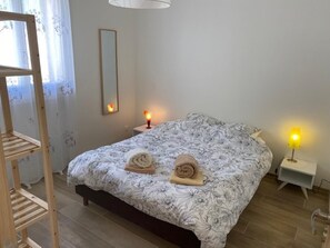 1 間睡房、熨斗/熨衫板、上網