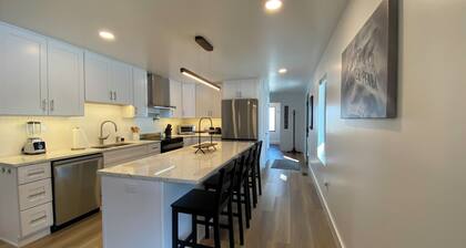 Newly Renovated 2BR House Just Minutes from Shows, Outlets, Events, and Shopping