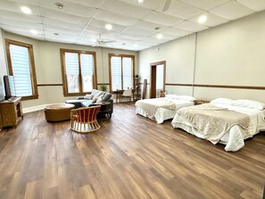 Luokittelematon kuva, 4 kautta 15, painike