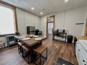 Luokittelematon kuva, 3 kautta 15, painike