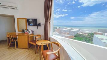 Dobbeltrom – premium, 1 kingsize-seng, strandutsikt, sjøvendt | Innvendig