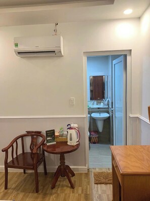 ห้องสแตนดาร์ดดับเบิล, เตียงควีนไซส์ 1 เตียง, ห้องน้ำส่วนตัว, ริมทะเล | สิ่งอำนวยความสะดวกในห้องพัก