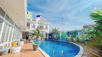 15 hồ bơi ngoài trời