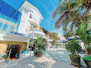 Parken ohne Service (kostenlos), Parkservice (kostenlos)