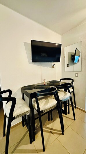 Unclassified image, 4 of 8, button - Sasha's House (Nuevo Sitio del Nino)