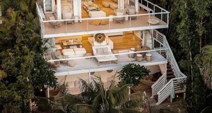 Bundeena Sands Barefoot Private Beach Oasis