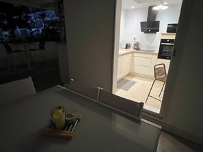 Microwave, oven, stovetop, dishwasher - Yatch View II Splendid sea-view apartment in the heart of the Gosier marina (Le Gosier)