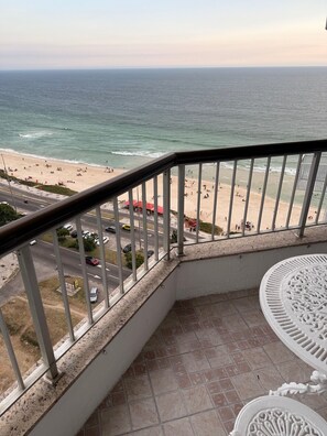 Property grounds - Beach dream, sea and lagoon views, fully equipped apartment. (Rio de Janeiro)