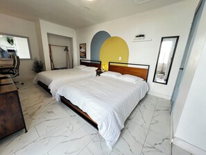 1 bedroom, in-room safe, iron/ironing board, free WiFi - Stylish Orlando Studio – 2 Queens, Fast WiFi, Patio & Near Theme Parks (Orlando)