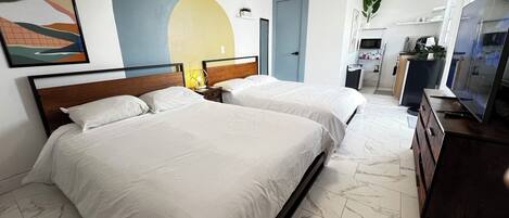 In-room safe, iron/ironing board, WiFi, bed sheets