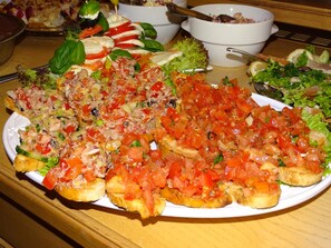 Food and drink - Hotel Restaurant Piccolo (Thale)