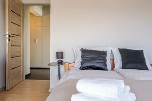 2 bedrooms, iron/ironing board, WiFi, bed sheets - Silesia Panorama Apartment - Katowice (Katowice)