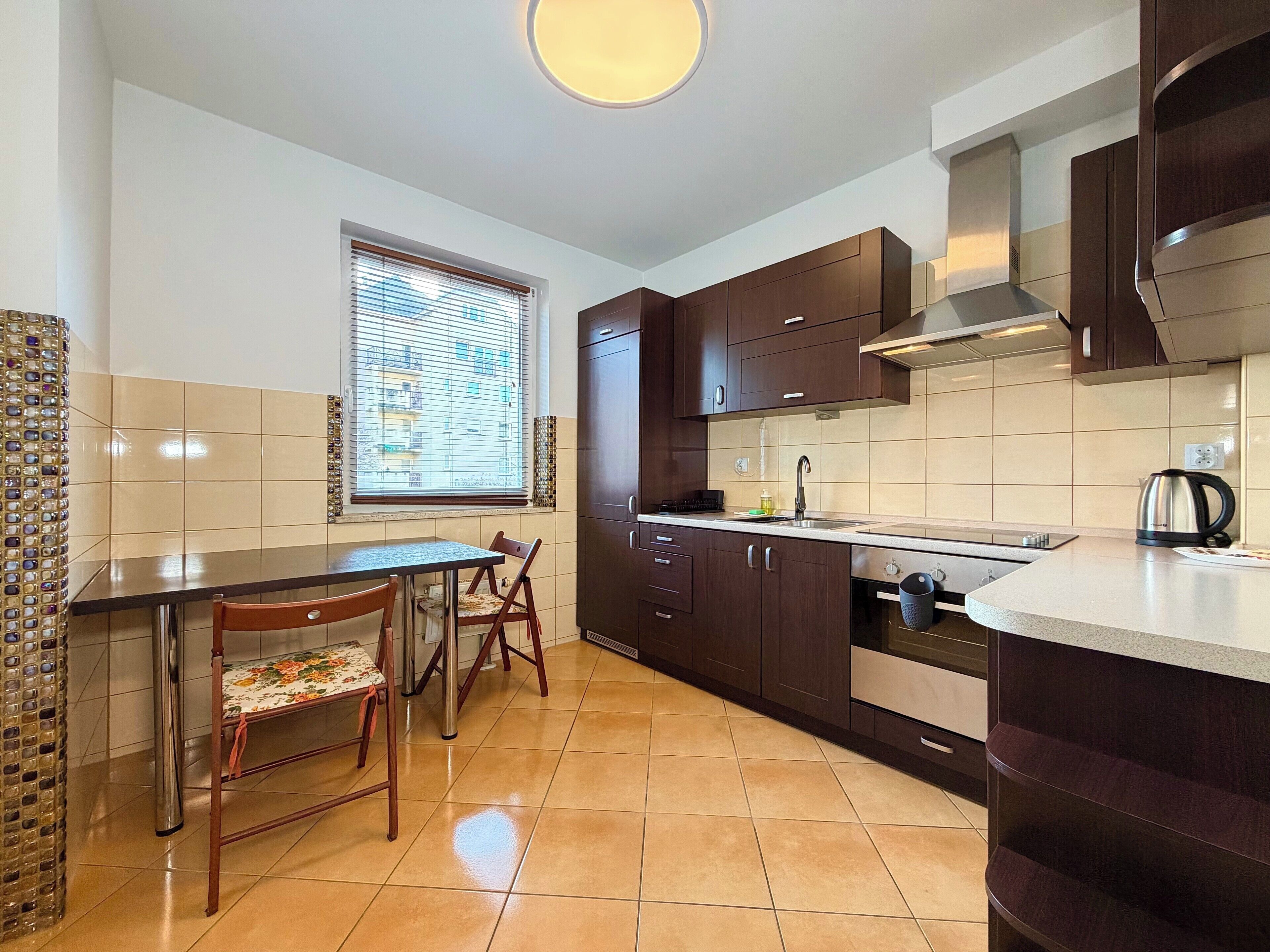 Fridge, oven, stovetop