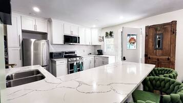 Microwave, oven, stovetop, dishwasher