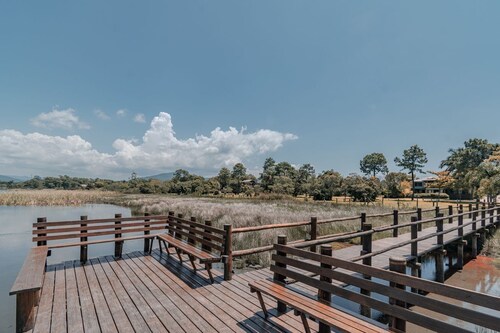 Casa em Condom nio com Piscina e rea Gourmet
