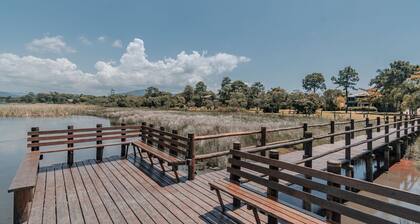 Casa em Condom nio com Piscina e rea Gourmet