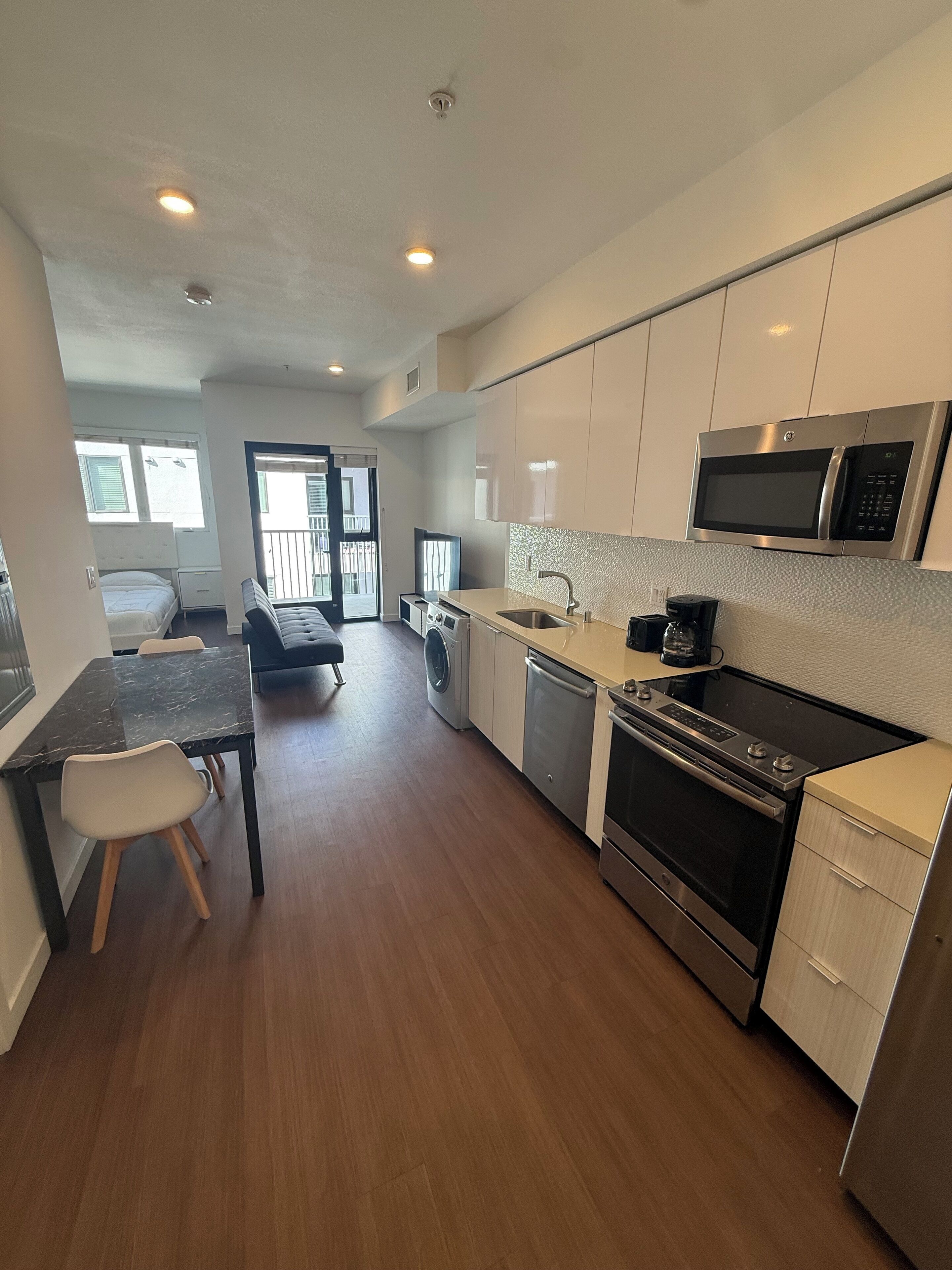 1 sovrum, internet och sängkläder