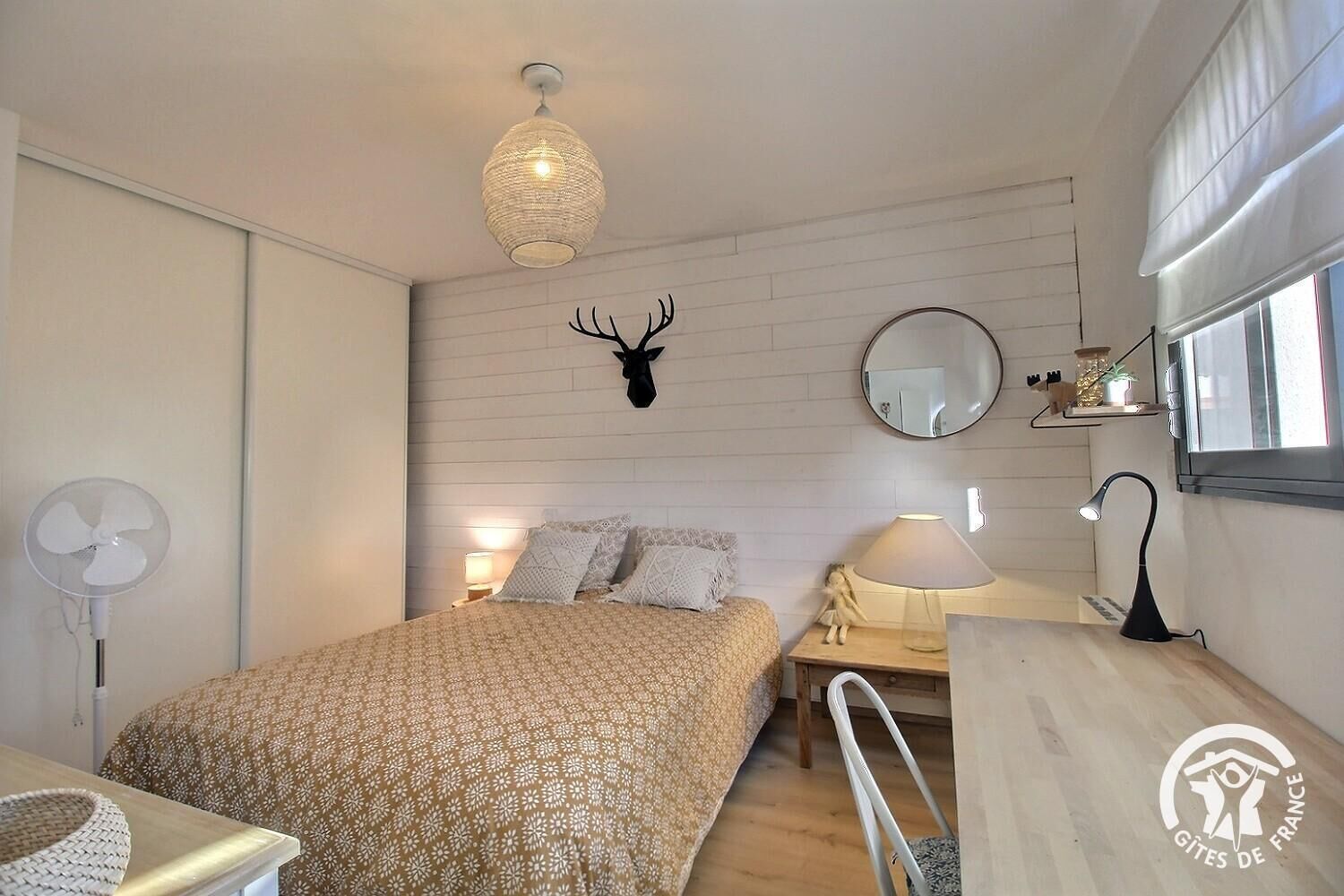 2 habitaciones, tabla de planchar con plancha y wifi gratis 