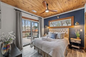 4 bedrooms, iron/ironing board, free WiFi, bed sheets - Blue Ridge Retreat - Lakefront | Dock | Firepit | Game Room (Blue Ridge)