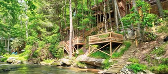 Big Bear Falls - Riverfront | Pet Friendly | Hot Tub