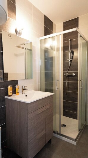 Unclassified image, 3 of 6, button - Carnot Suites - Studio 3 (Le Puy)