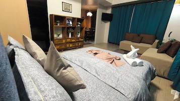 1 bedroom, iron/ironing board, WiFi, bed sheets