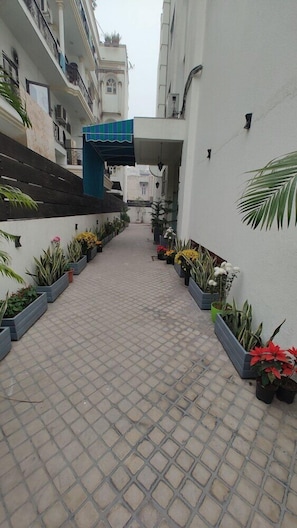 Property grounds - Saltstayz Thyme (New Delhi)