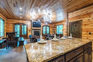 Dining - Nova Creek View Lodge - Hot Tub/Firepit/Sleeps 18 (Broken Bow)