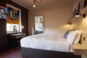 Unclassified image, 2 of 59, button