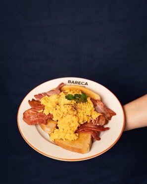 Unclassified image, 3 of 59, button