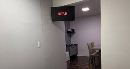 Cozy apartment in a central and quiet area.