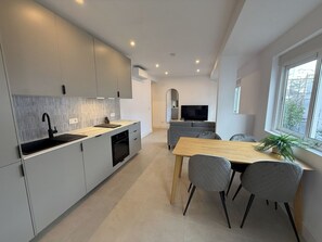 Interior - NEW: Modern 2B apt in Old Town Estepona (Estepona)