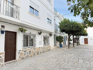 Exterior - NEW - Old Town Modern Apartment Close to Beach (Estepona)