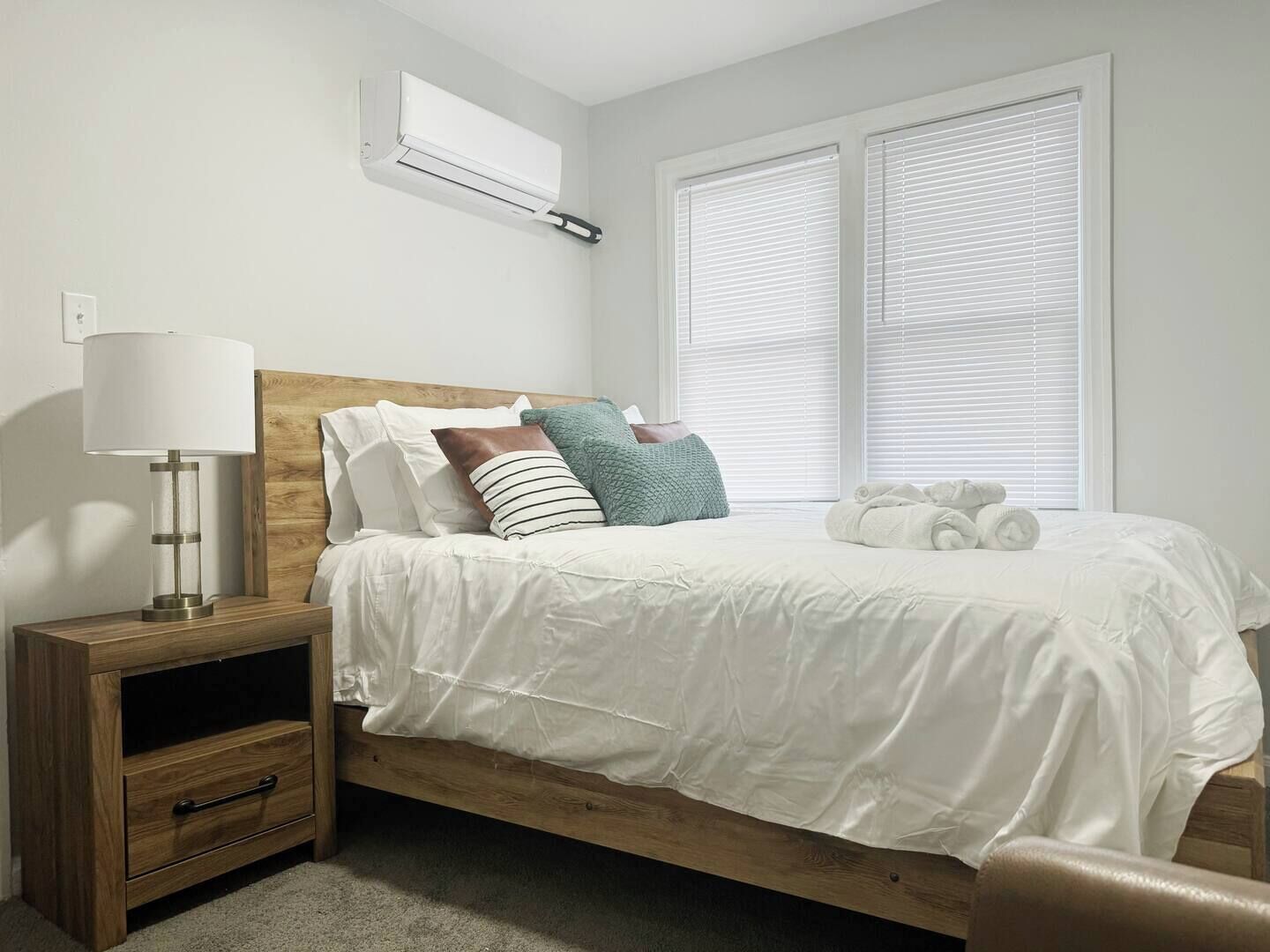 Fer et planche à repasser, Wi-Fi gratuit, draps fournis