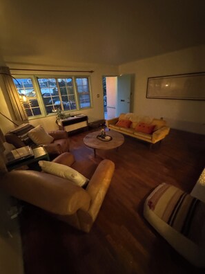 Living area - Classic Venice Beach Bungalow (Los Angeles)