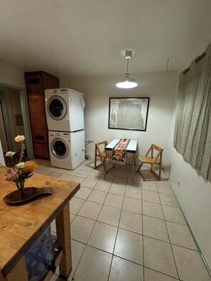 Interior - Classic Venice Beach Bungalow (Los Angeles)