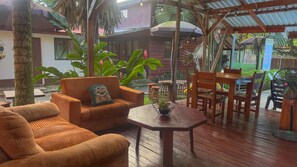 Ảnh chưa phân loại, 2 trong số 9 ảnh, nút