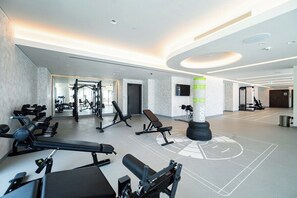 Fitness facility - SettlerHomes, Emaar Beachfront Haven with Sea View (Dubai)
