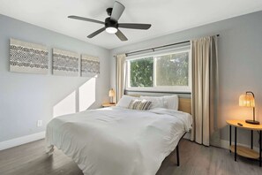 4 habitaciones, tabla de planchar con plancha, wifi y ropa de cama 