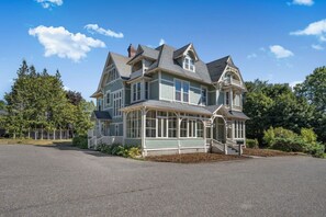 House | 7 bedrooms - Heritage Estate 1893 - Former Inn - Walk Downtown (Wolfville)
