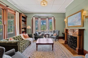 7 bedrooms - Heritage Estate 1893 - Former Inn - Walk Downtown (Wolfville)