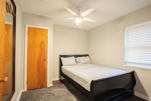 2 habitaciones, tabla de planchar con plancha y wifi gratis 
