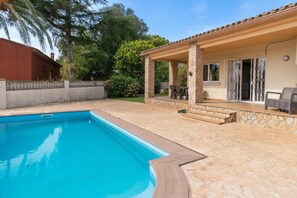 Pool - Perfect house in Calonge: Spacious and bright near the sea🌿🏖️ (Calonge)